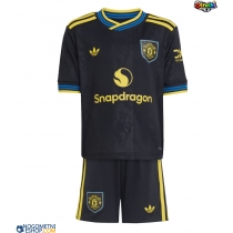 Otroški Nogometni dresi Manchester United Harry Maguire #5 Tretji 2025-26 Kratek Rokav (+ Kratke hlače)